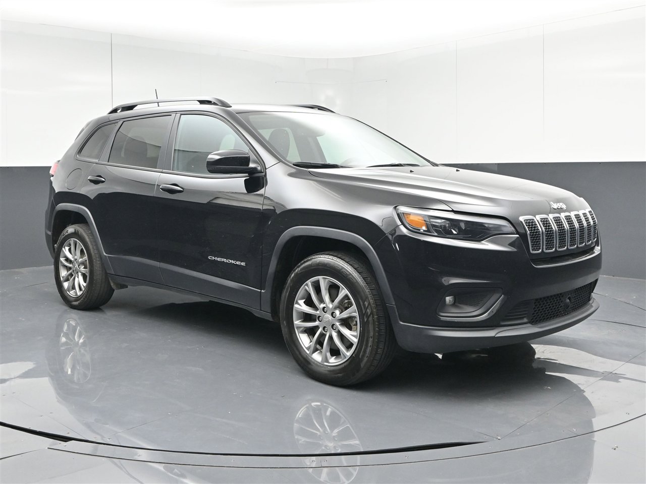 Used 2022 Jeep Cherokee Latitude Lux image 3