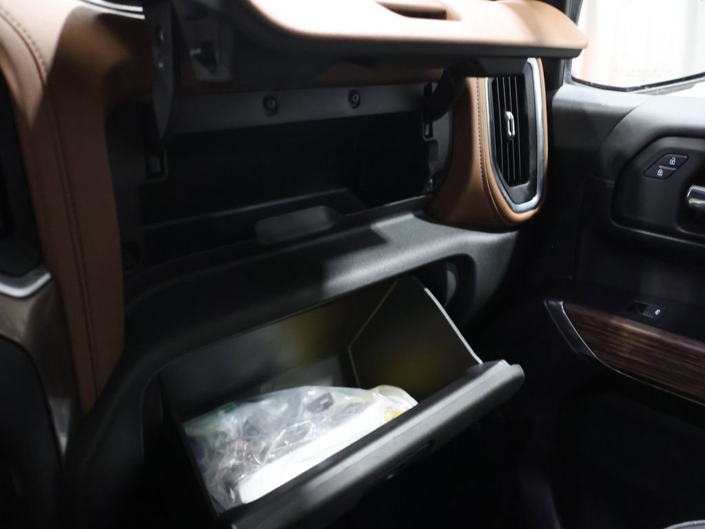 Used 2019 Chevrolet Silverado 1500 High Country image 36