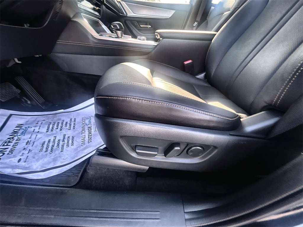 Used 2025 MAZDA CX-90 3.3 Turbo w/ Premium Sport Pkg image 18