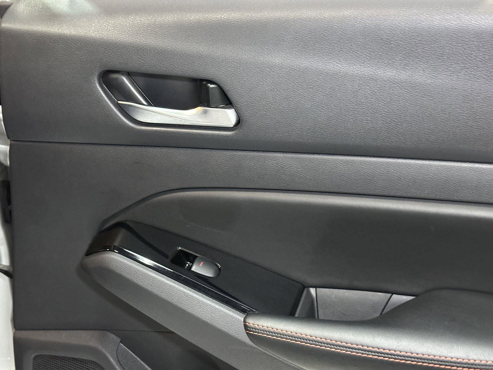 Used 2024 Nissan Altima 2.5 SR image 33