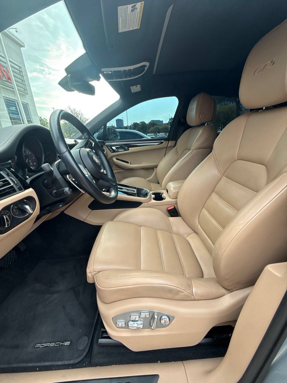 Used 2023 Porsche Macan GTS AWD/4WD image 6