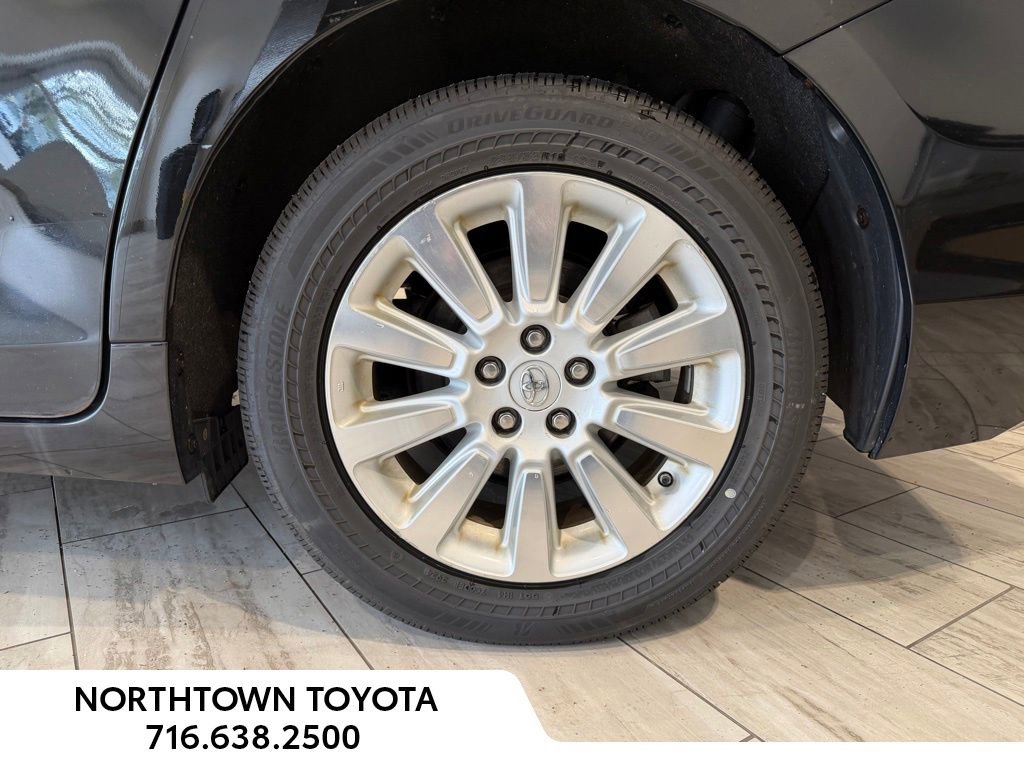 Used 2014 Toyota Sienna XLE w/ Entertainment Package AWD/4WD image 7