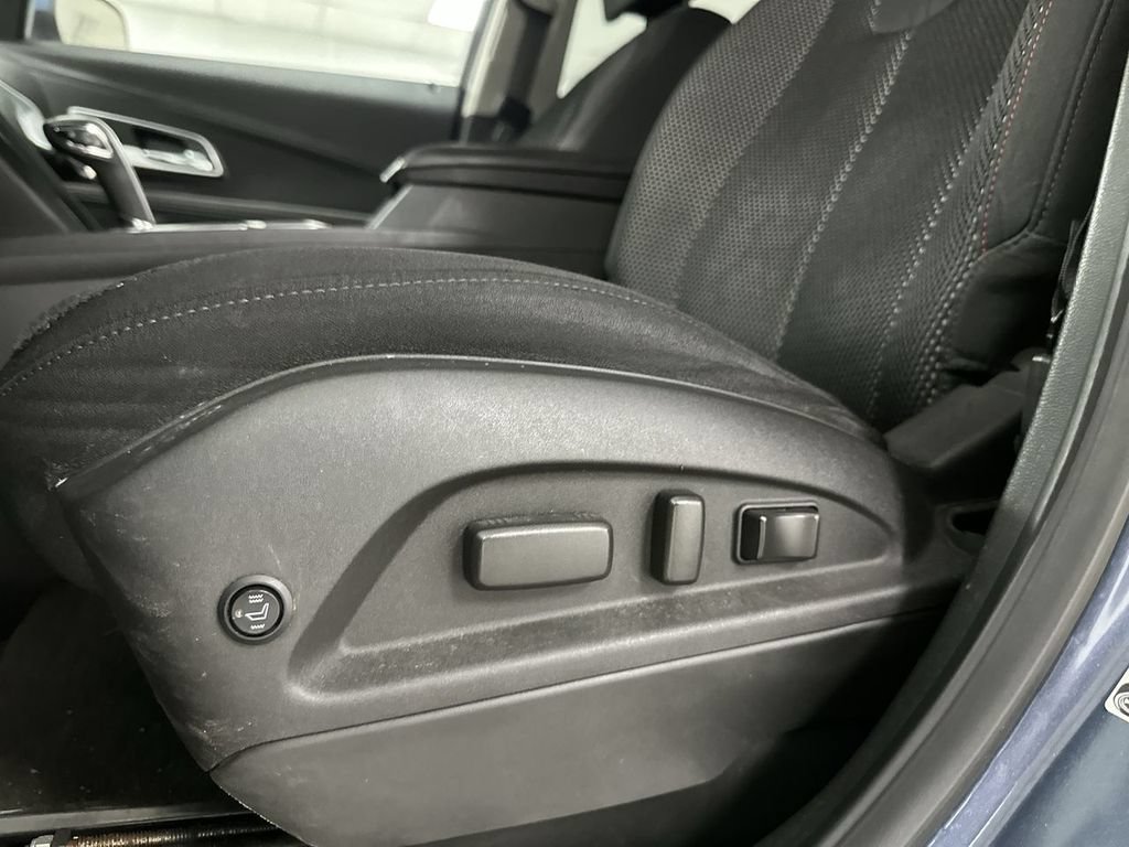 Used 2011 Chevrolet Equinox LT w/ Driver Convenience Package AWD/4WD image 12