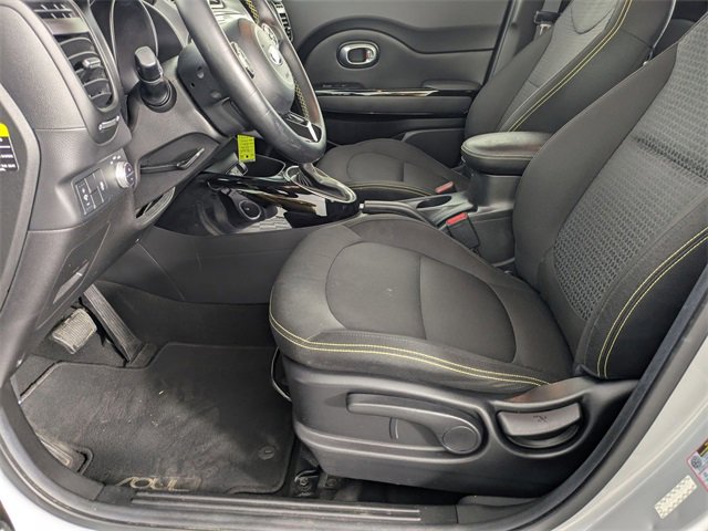 Used 2016 Kia Soul + w/ Audio Package image 12
