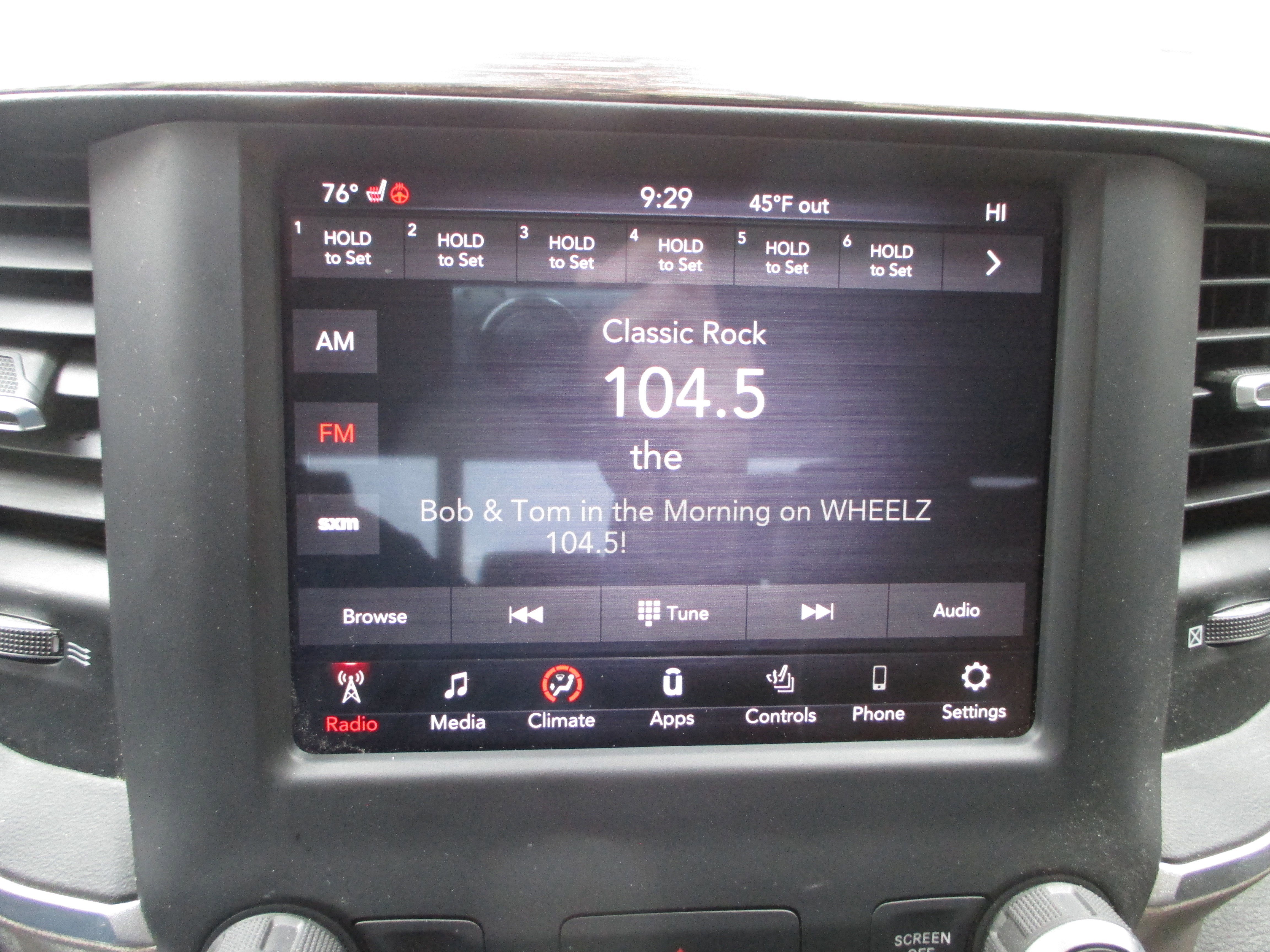 Used 2020 RAM 1500 Laramie AWD/4WD image 18