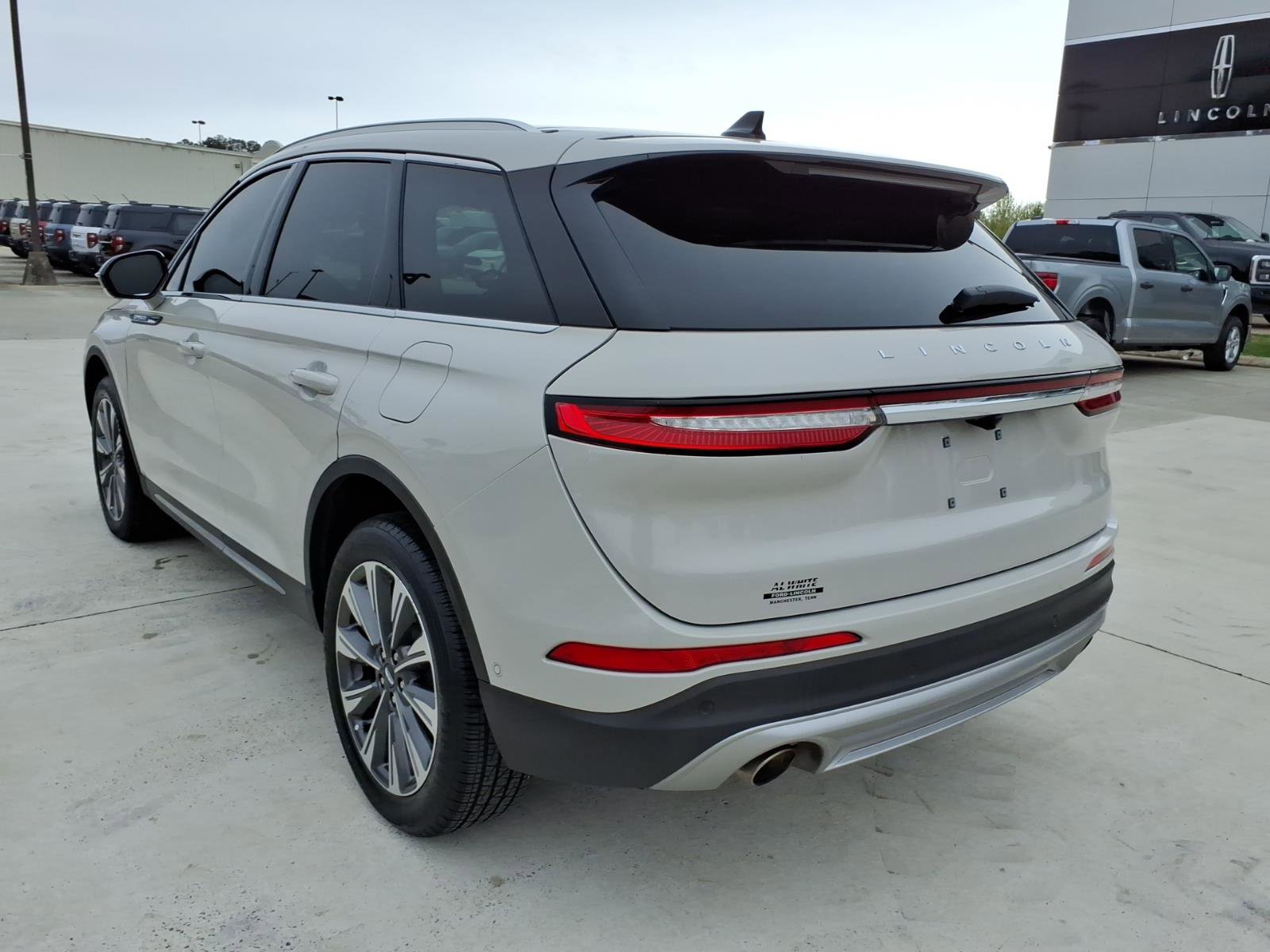 Used 2022 Lincoln Corsair Reserve w/ Equipment Group 201A image 3