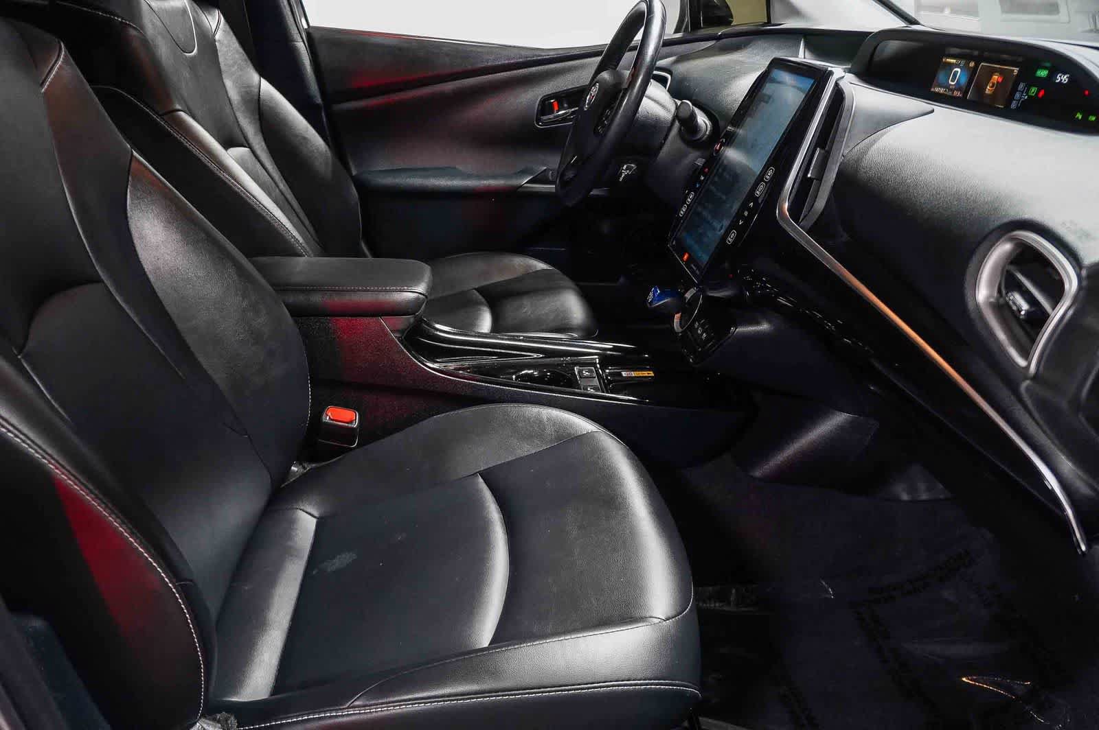 Used 2022 Toyota Prius Prime Limited FWD image 18