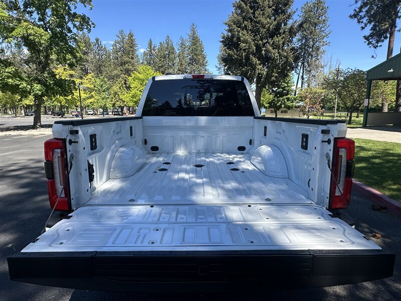 Used 2026 Ford F350 Platinum w/ Tremor Off-Road Package AWD/4WD image 25