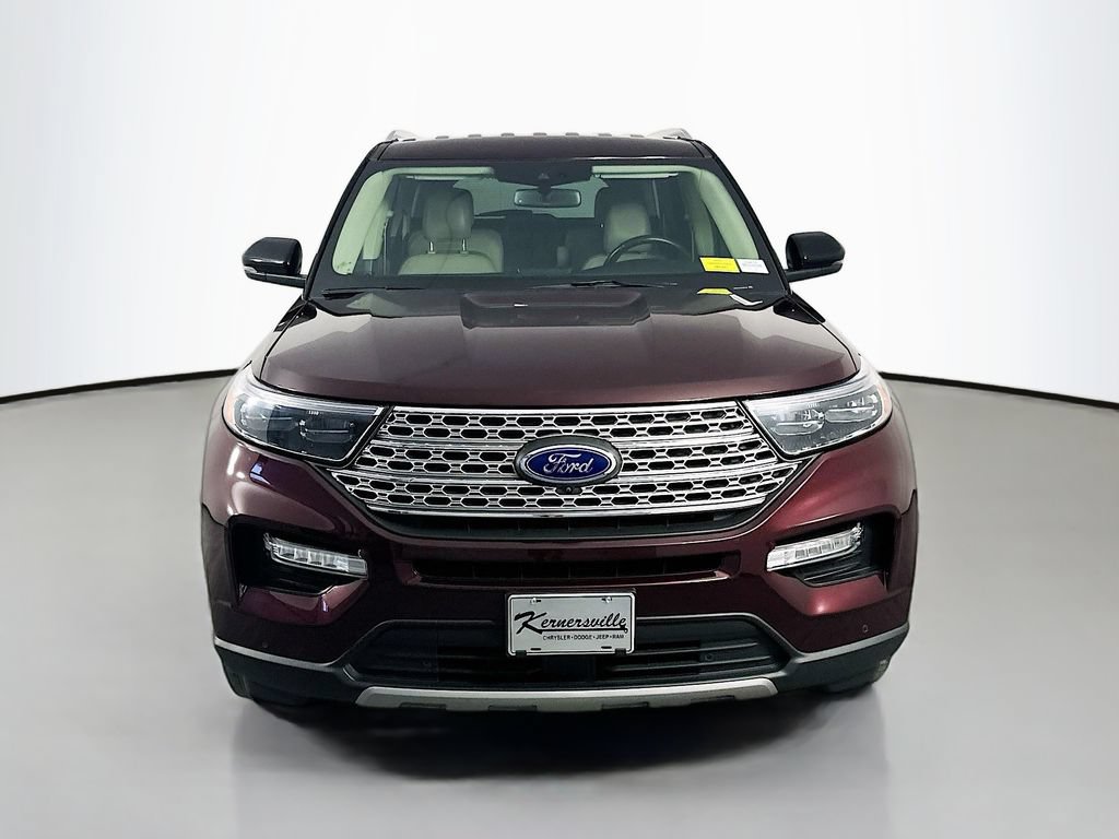 Used 2022 Ford Explorer Limited w/ Equipment Group 301A AWD/4WD image 2
