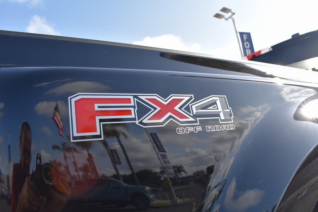 Used 2025 Ford F350 Lariat w/ FX4 Off-Road Package image 13