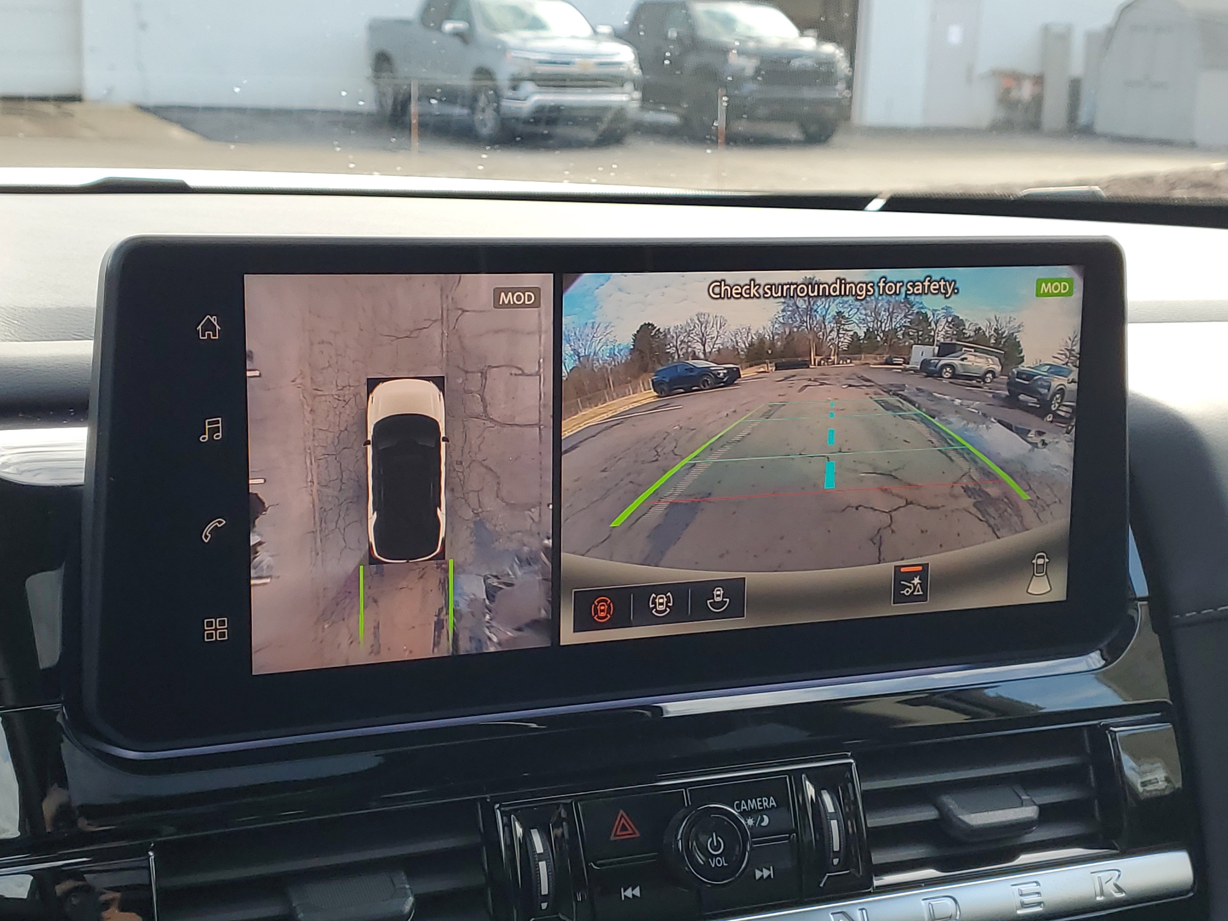 New 2026 Nissan Pathfinder SL w/ SL Premium Package image 17