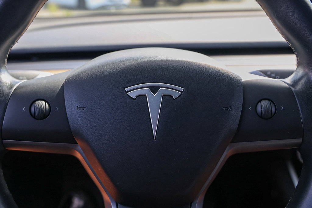 Used 2019 Tesla Model 3 Long Range RWD image 26