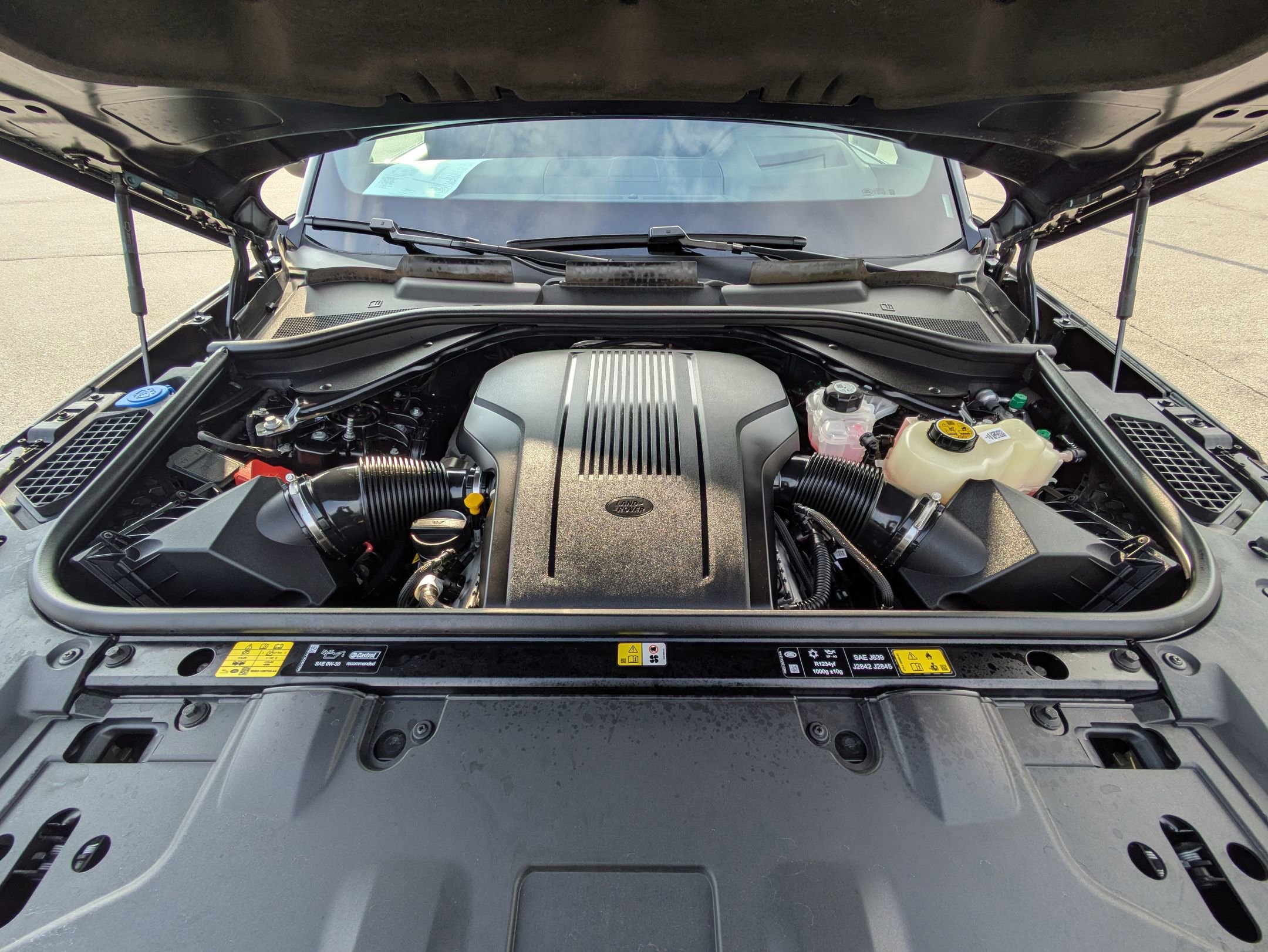 Used 2025 Land Rover Range Rover Long Wheelbase Autobiography image 32