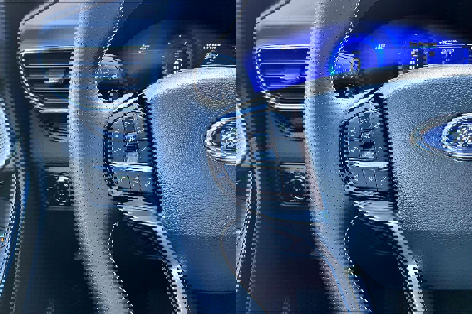 Used 2023 Ford Explorer ST w/ Equipment Group 401A image 23