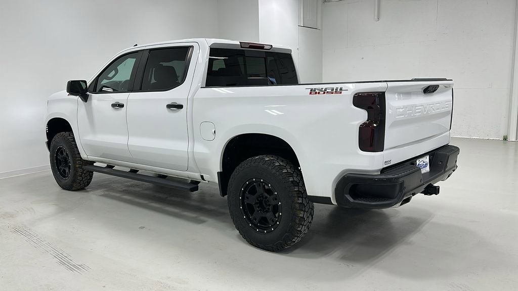 Used 2022 Chevrolet Silverado 1500 LT Trail Boss w/ LT Trail Boss Premium Package AWD/4WD image 3