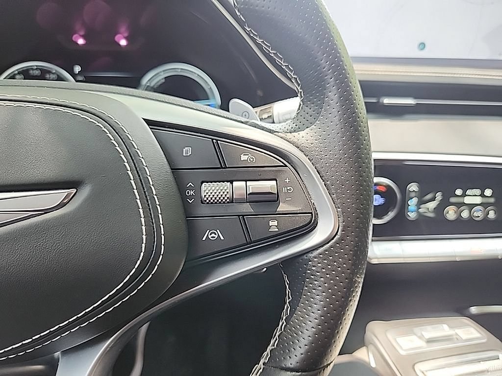 Used 2024 Genesis Electrified GV70 w/ Prestige Package AWD/4WD image 12