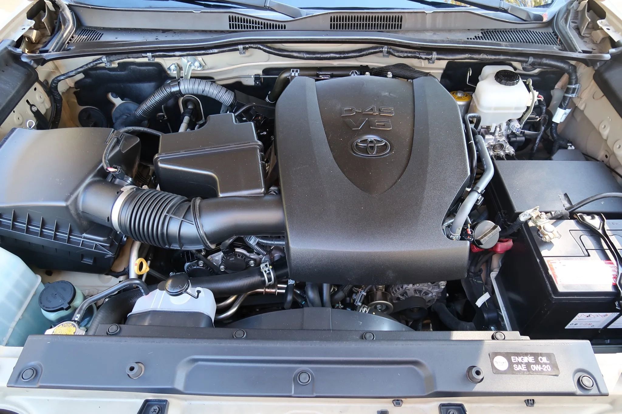 Used 2016 Toyota Tacoma TRD Off-Road w/ Premium & Technology Package AWD/4WD image 27