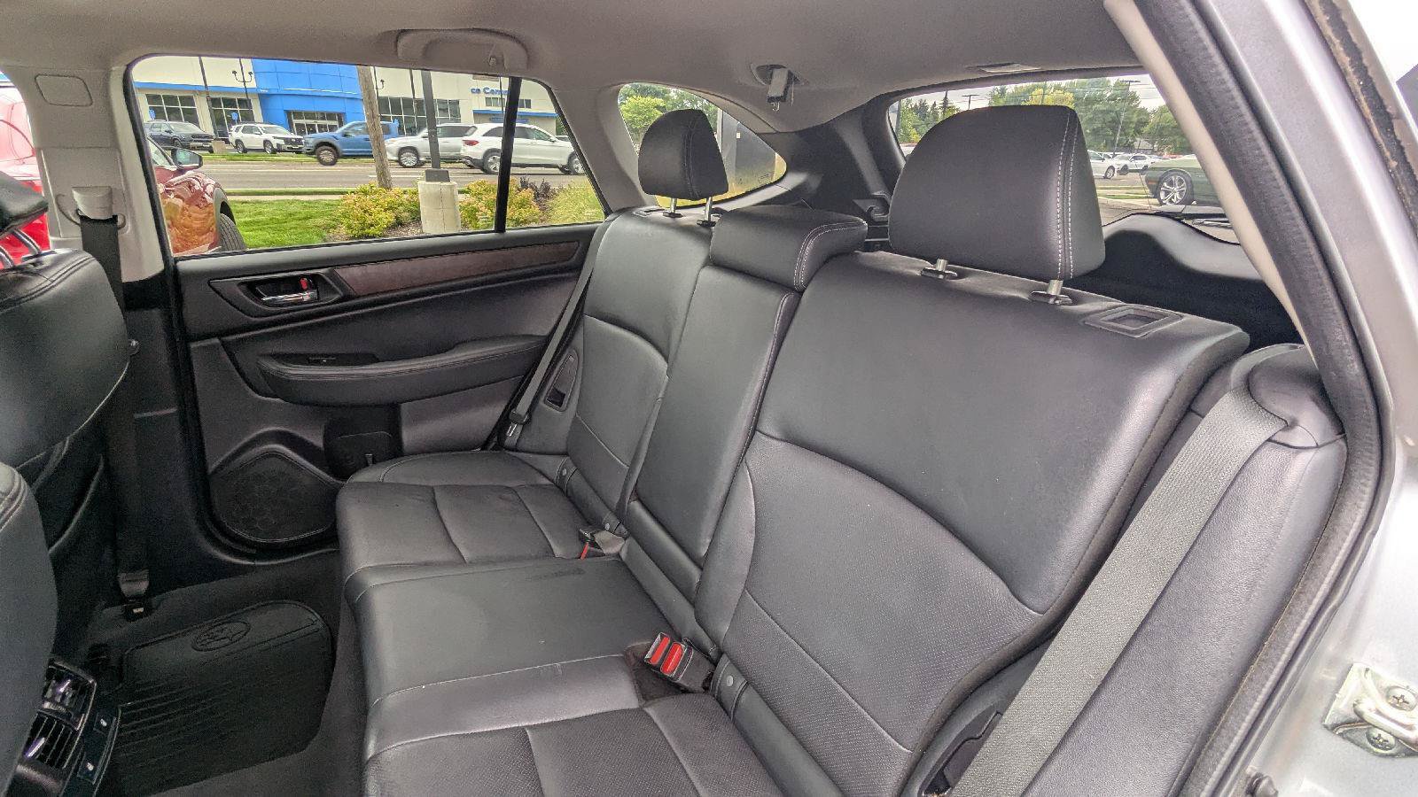 Used 2016 Subaru Outback 2.5i Limited AWD/4WD image 14