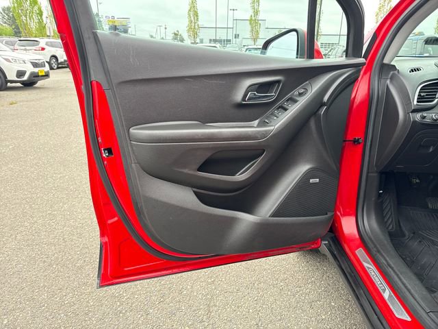 Used 2020 Chevrolet Trax Premier FWD image 15
