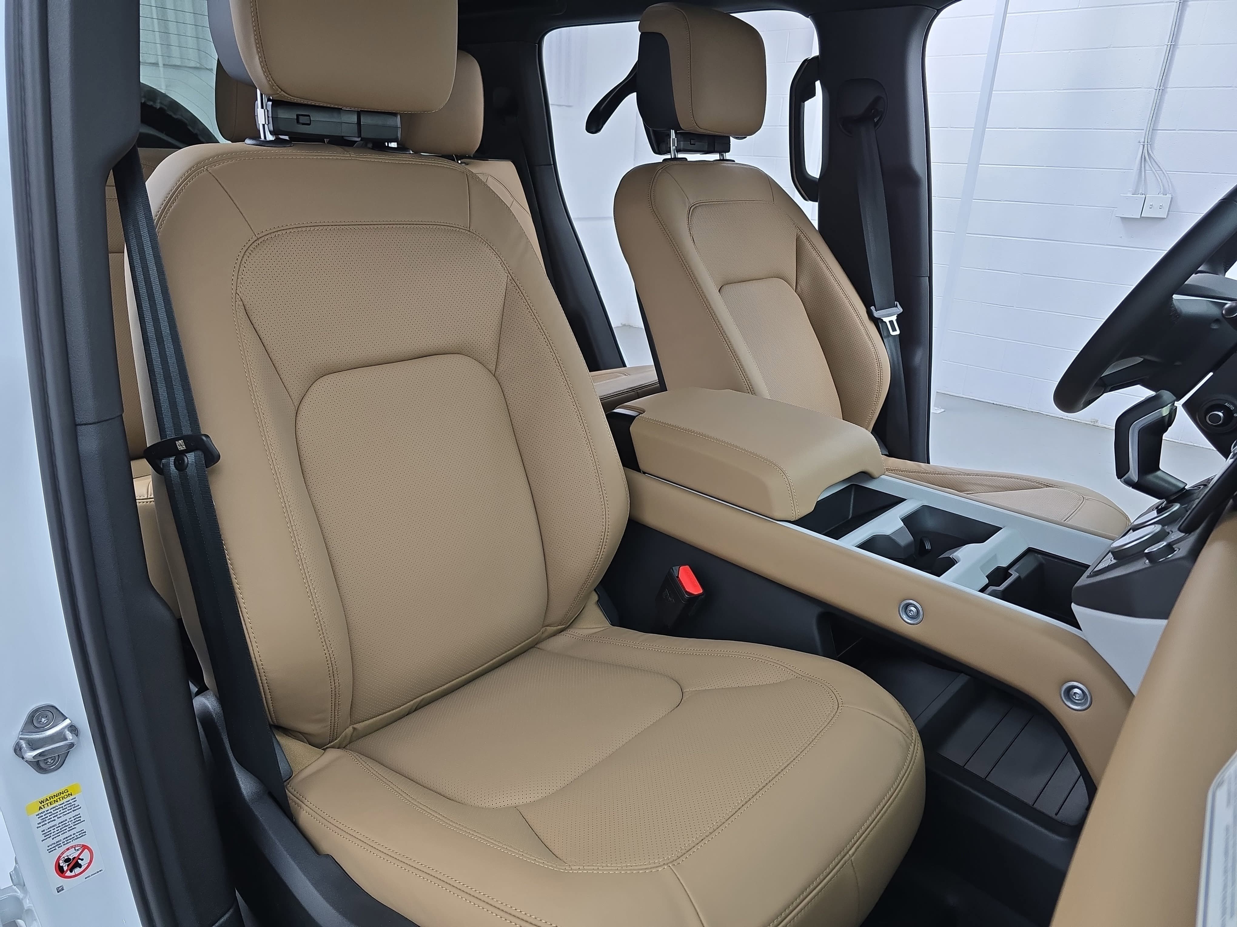 New 2026 Land Rover Defender 110 X-Dynamic SE AWD/4WD image 10