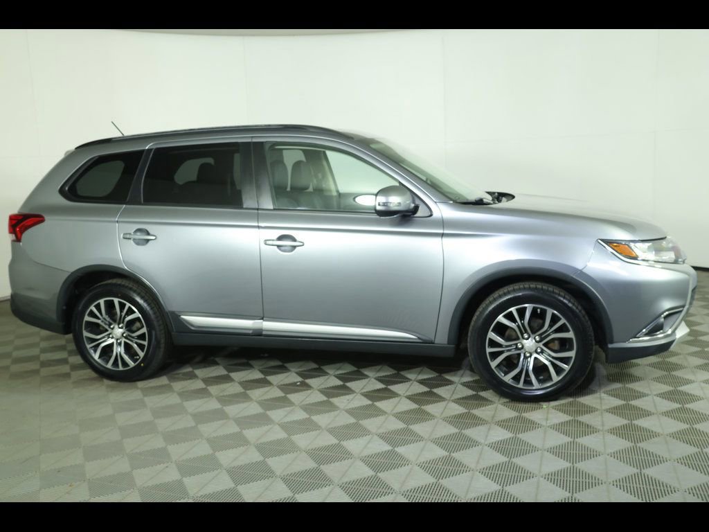 Used 2016 Mitsubishi Outlander SEL AWD/4WD image 5