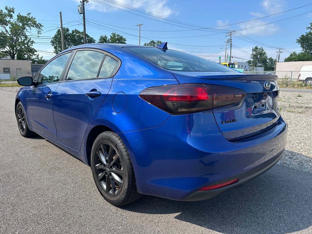 Used 2017 Kia Forte S FWD image 5