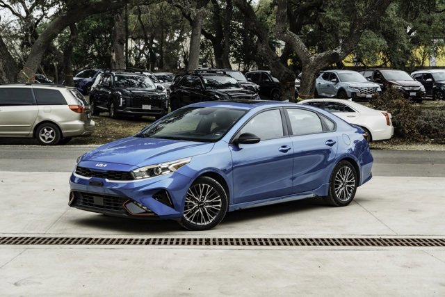 Used 2024 Kia Forte GT-Line w/ GT-Line Premium Package image 2