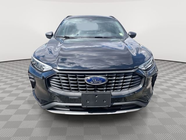 Used 2025 Ford Escape ST-Line image 2