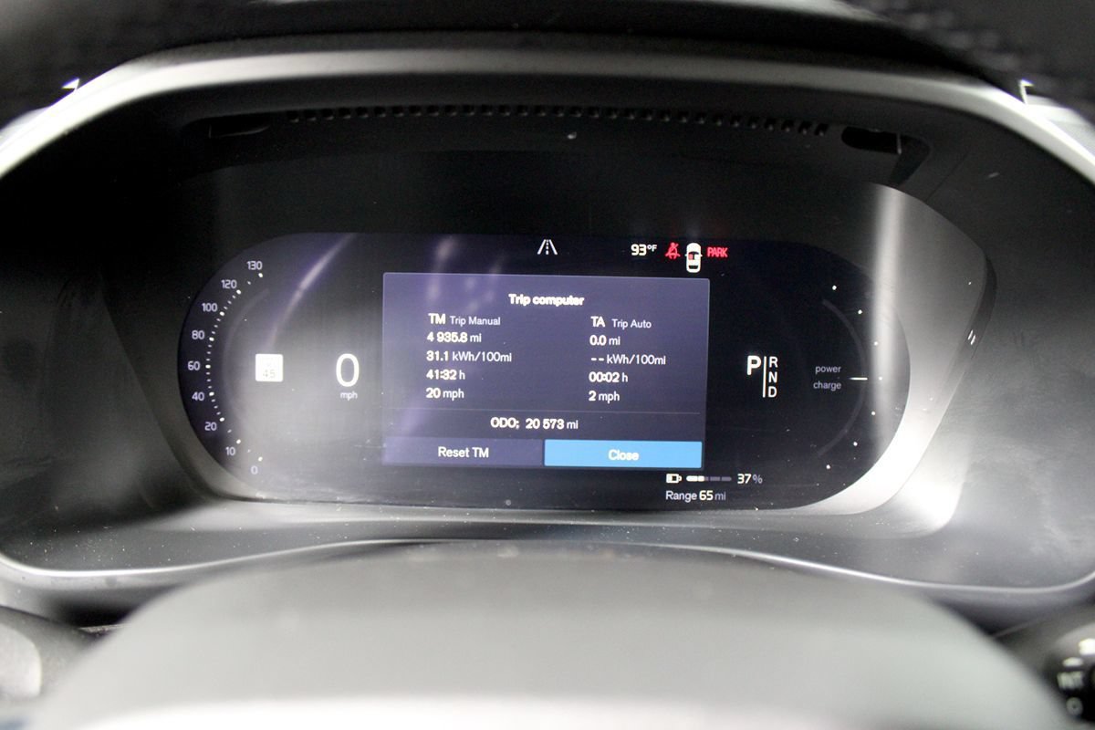 Used 2023 Volvo C40 P8 Recharge Plus AWD/4WD image 17