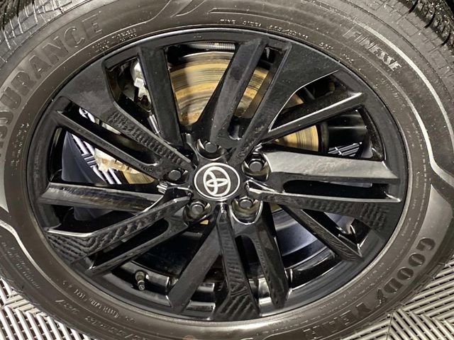 Used 2024 Toyota Corolla Cross AWD Hybrid w/ Moonroof Package image 27