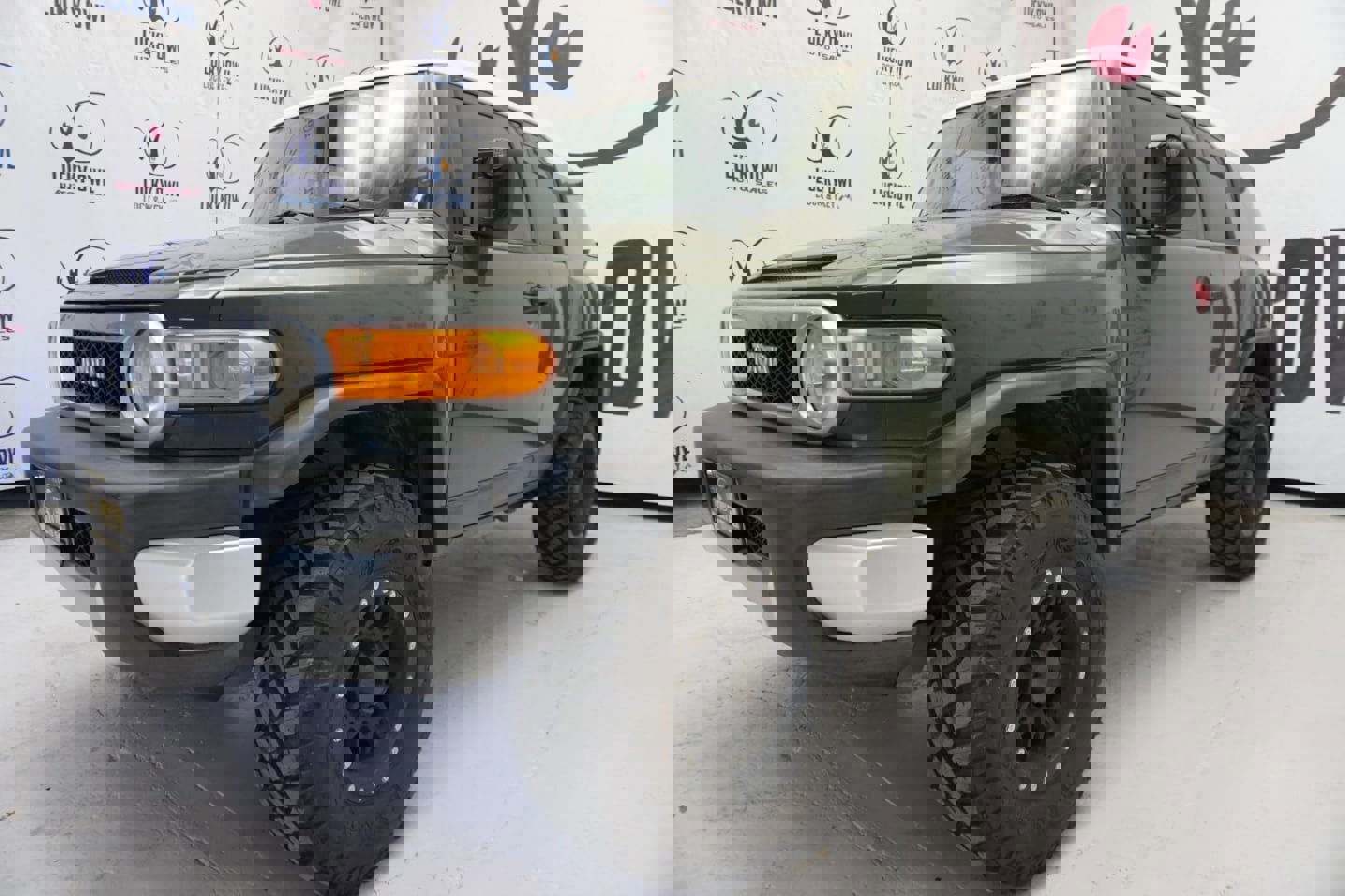 Used 2013 Toyota FJ Cruiser 4WD image 24