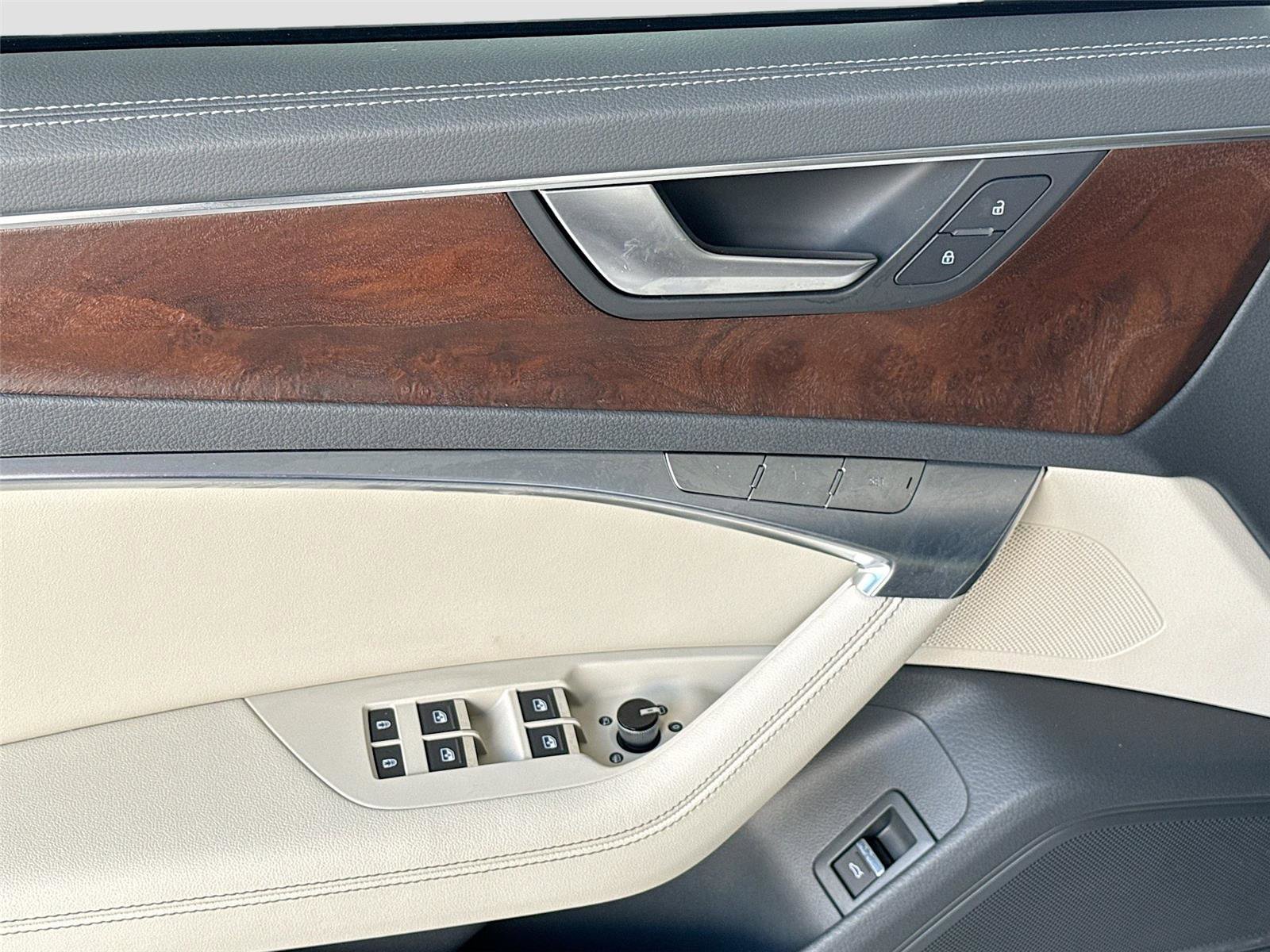 Used 2021 Audi A6 Premium Plus w/ Premium Plus Package image 18