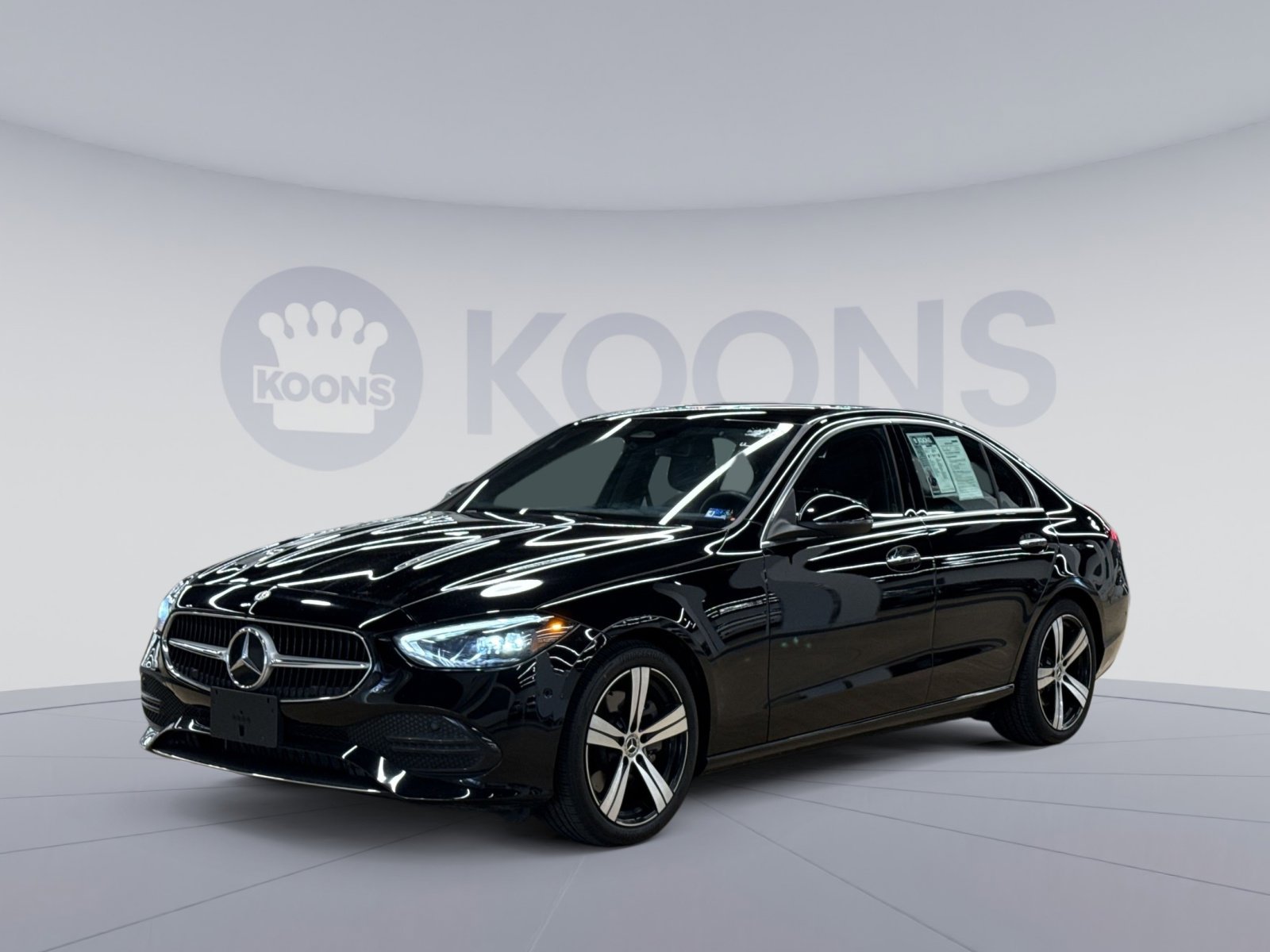 Used 2025 Mercedes-Benz C 300 4MATIC Sedan image 5