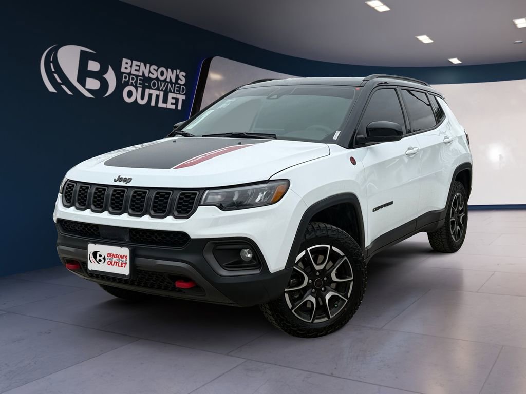 Used 2025 Jeep Compass Trailhawk w/ Trailer Tow Group image 1