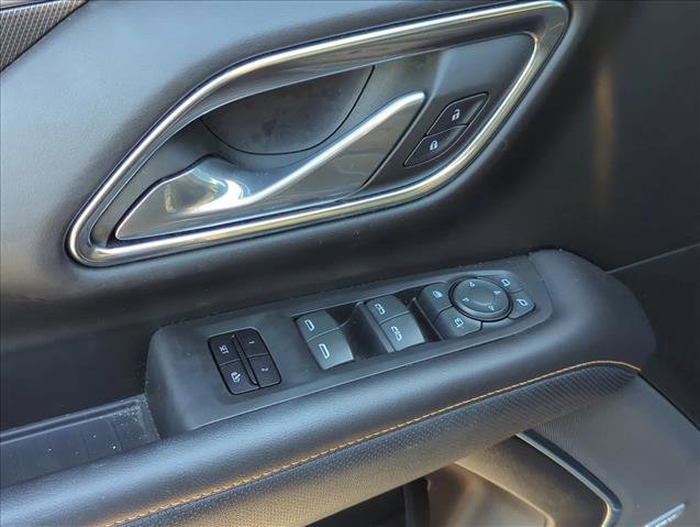 Used 2023 GMC Yukon AT4 w/ Technology Package image 10