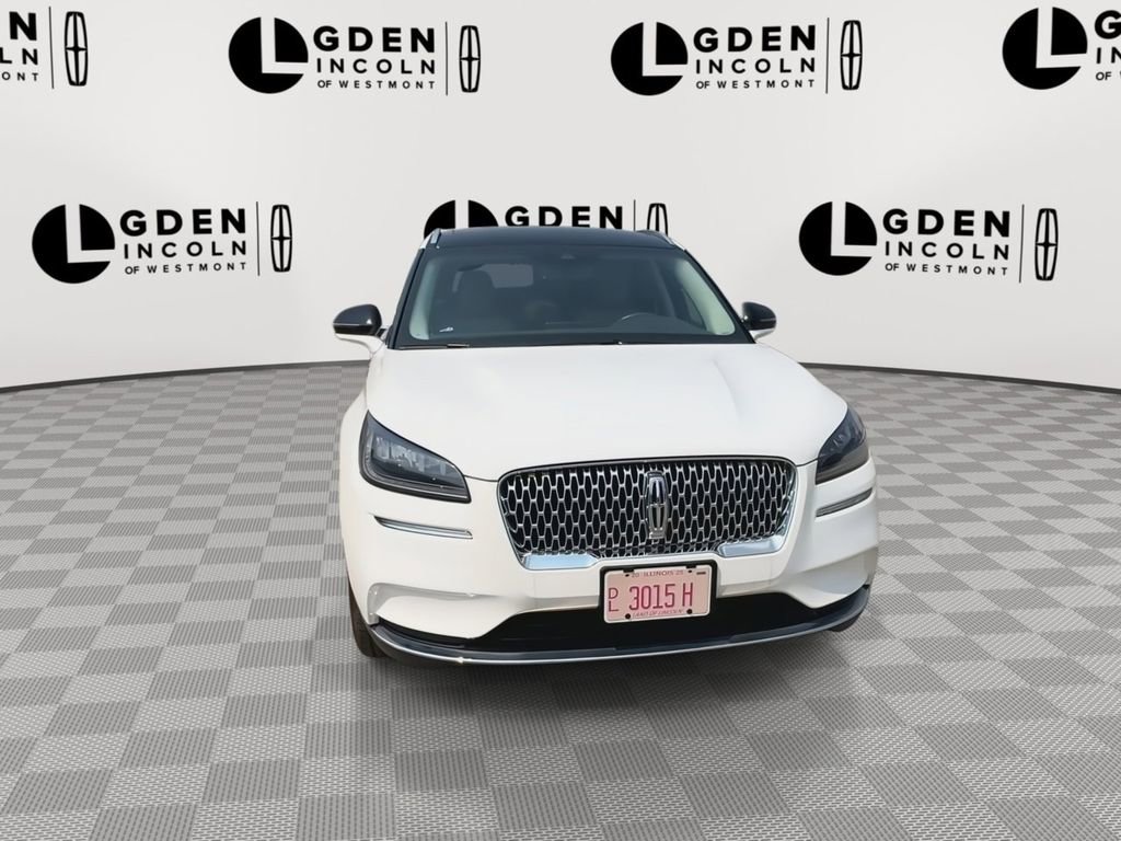 Used 2022 Lincoln Corsair Reserve w/ Elements Package image 3