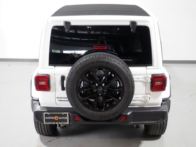 Used 2025 Jeep Wrangler 4xe Sahara w/ Safety Group AWD/4WD image 8