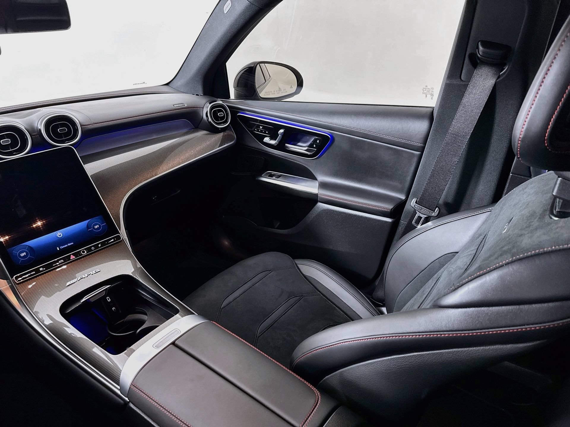 Certified 2025 Mercedes-Benz GLC 43 AMG 4MATIC image 24