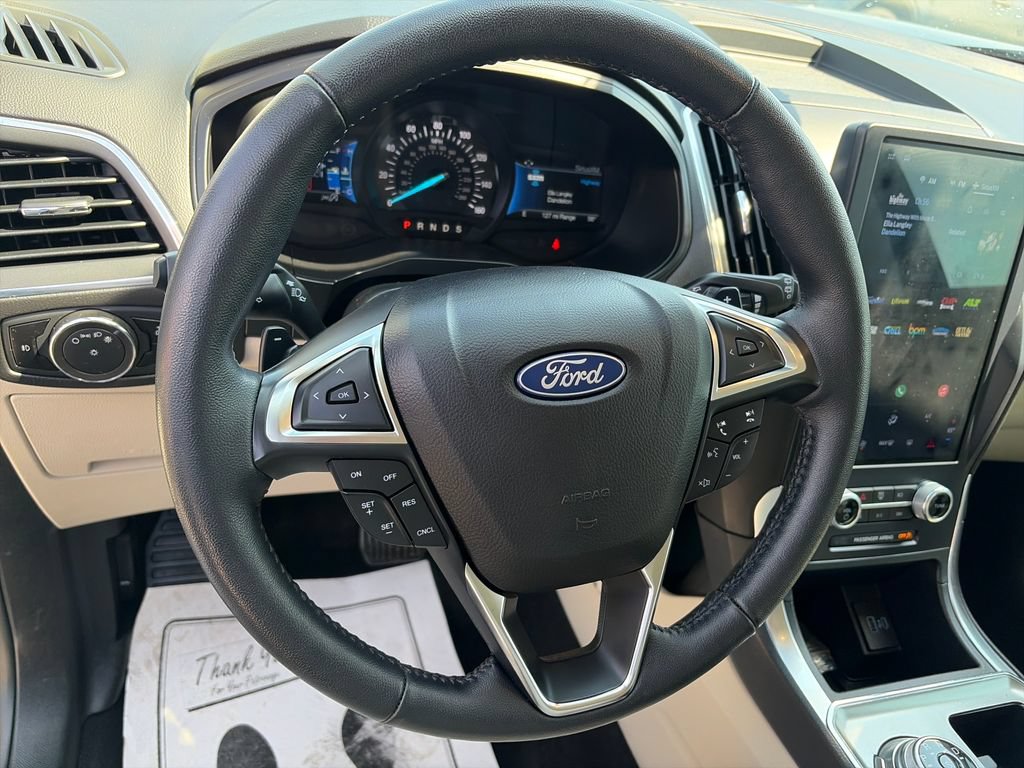 Used 2023 Ford Edge Titanium w/ Class II Trailer Tow Package AWD/4WD image 22