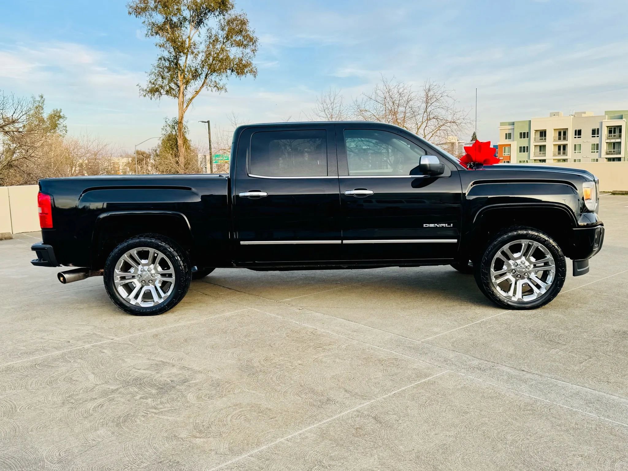 Used 2014 GMC Sierra 1500 Denali image 4