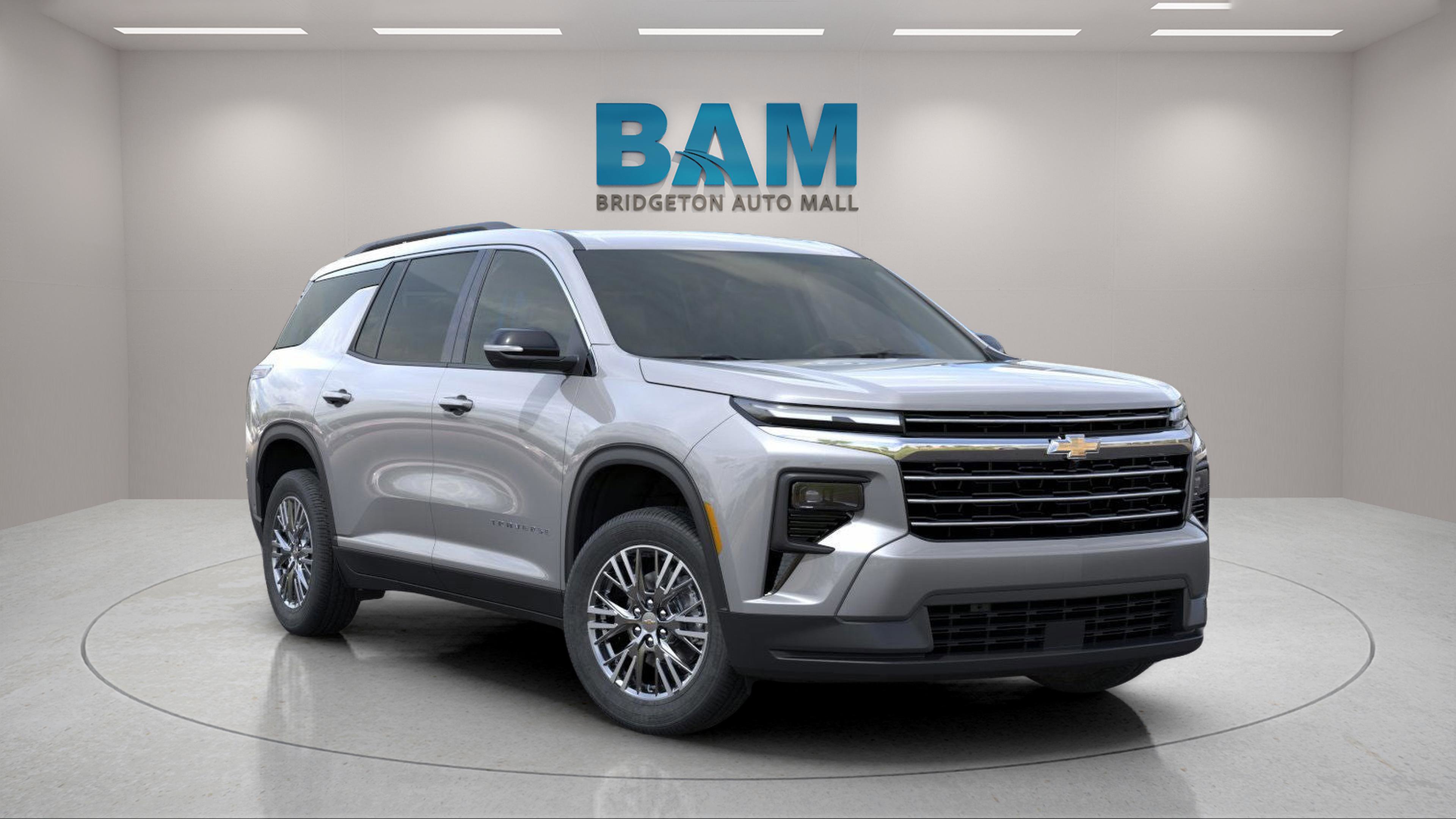 New 2026 Chevrolet Traverse LT w/ Driver Confidence Package FWD image 2