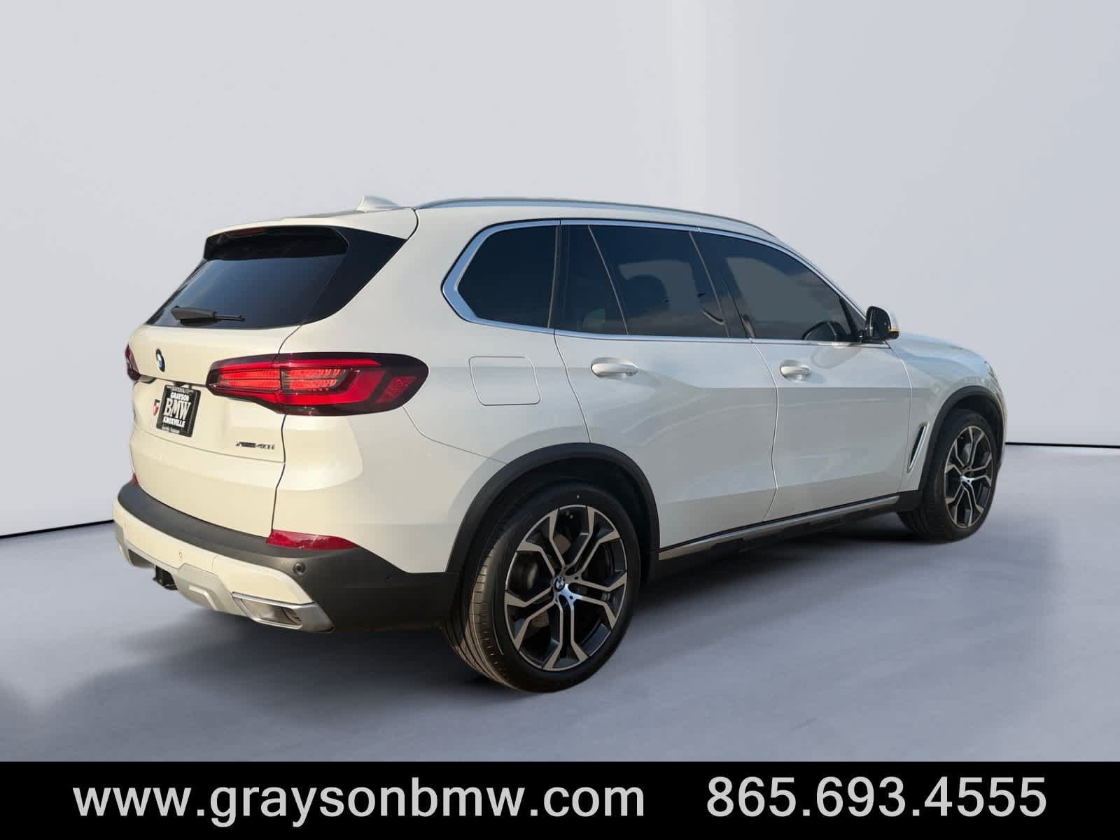 Used 2021 BMW X5 xDrive40i w/ Premium Package 3 AWD/4WD image 3