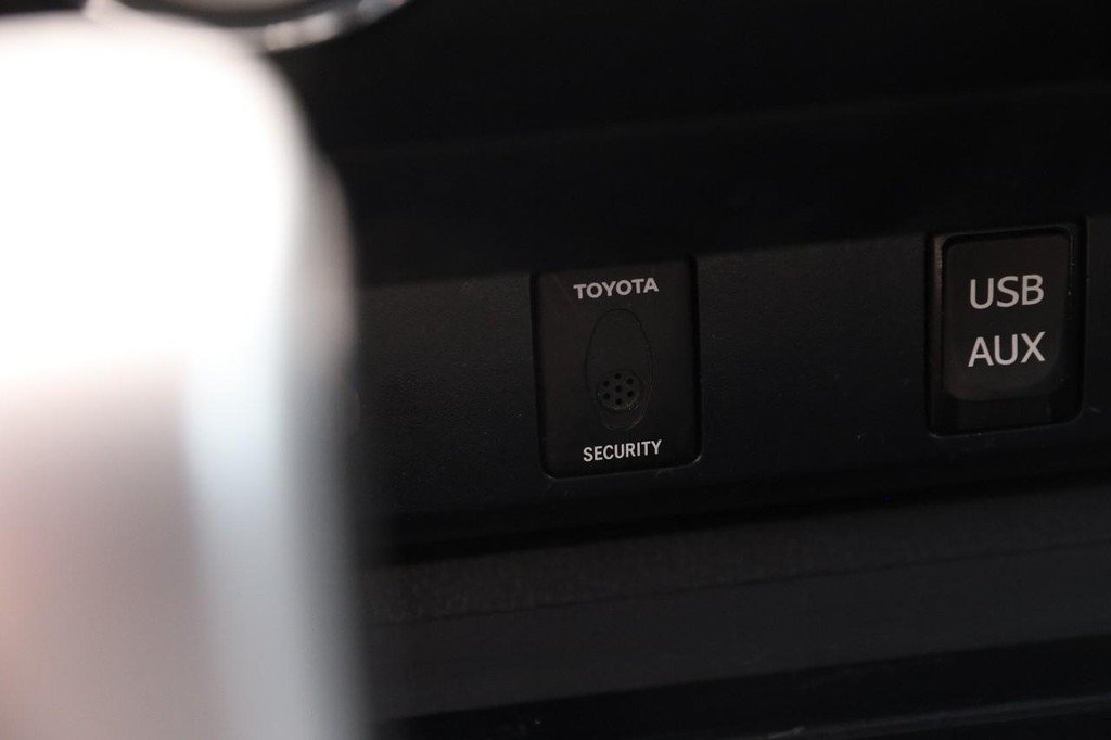 Used 2019 Toyota Tundra Limited w/ Limited Premium Package AWD/4WD image 20