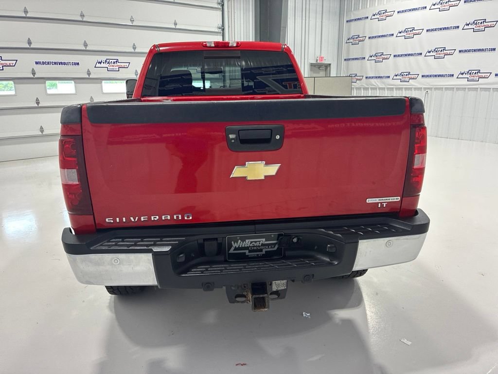 Used 2011 Chevrolet Silverado 2500 LT w/ Interior Plus Package AWD/4WD image 5