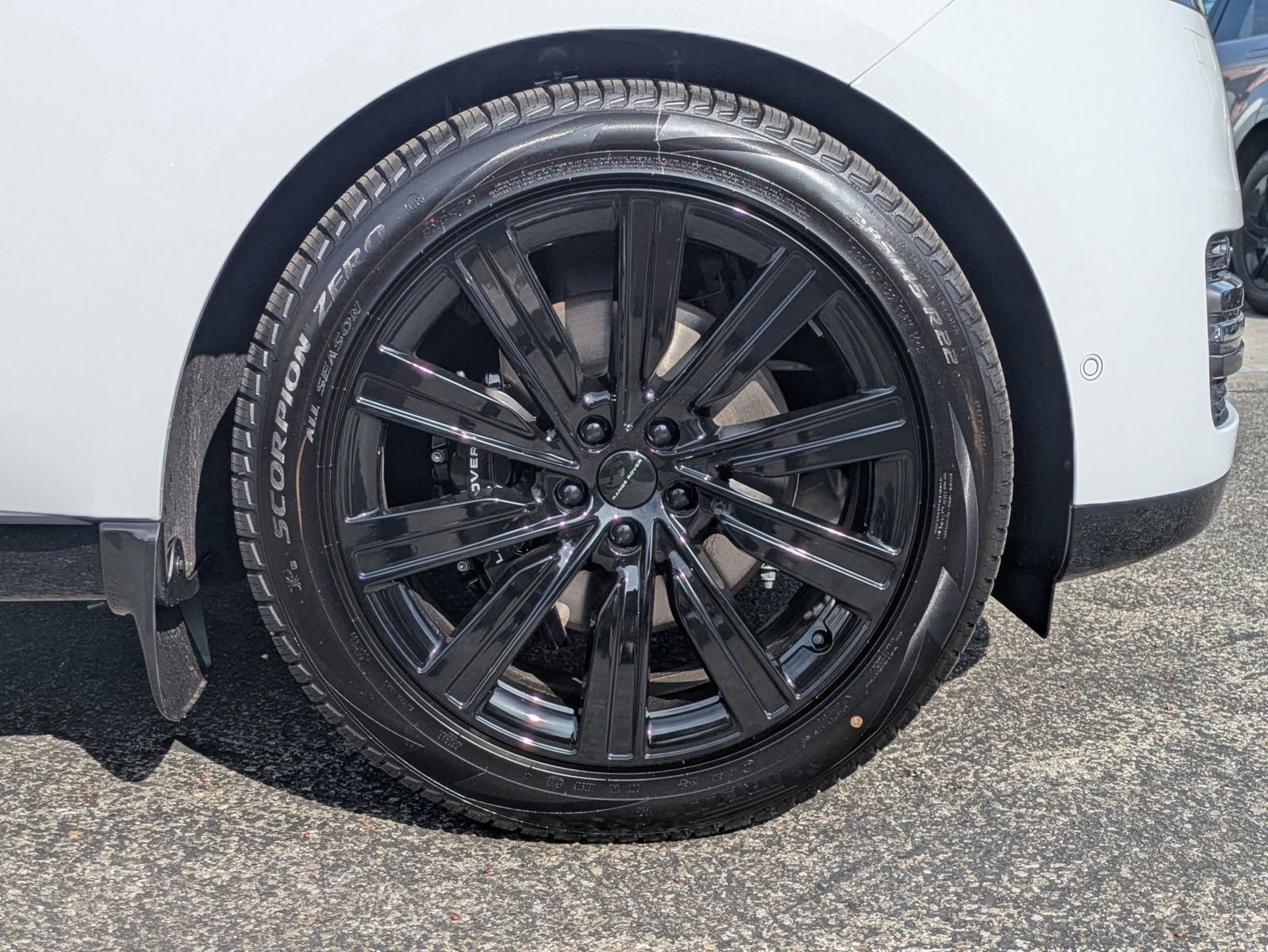 New 2026 Land Rover Range Rover Long Wheelbase SE image 10