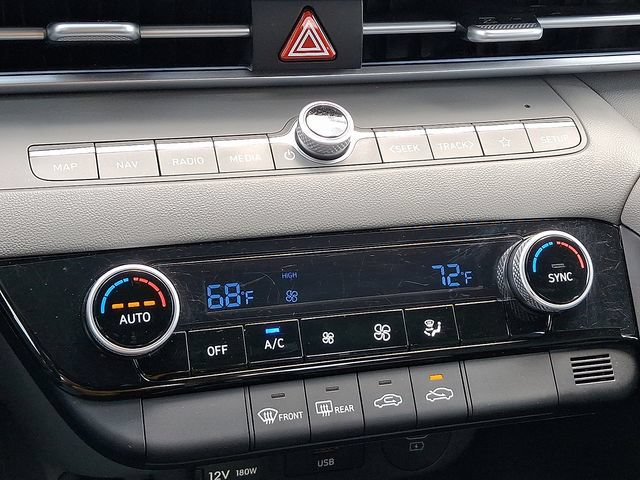 Certified 2024 Hyundai Elantra SEL FWD image 15