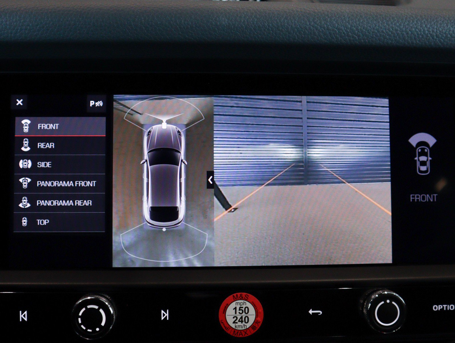 Certified 2025 Porsche Macan image 17