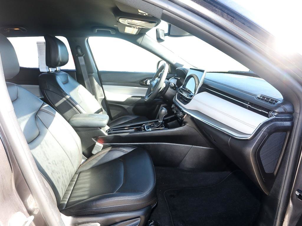 Used 2024 Jeep Compass Limited image 20