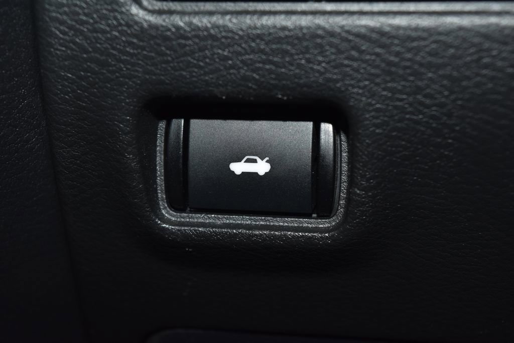 Certified 2024 Nissan Sentra SV FWD image 15