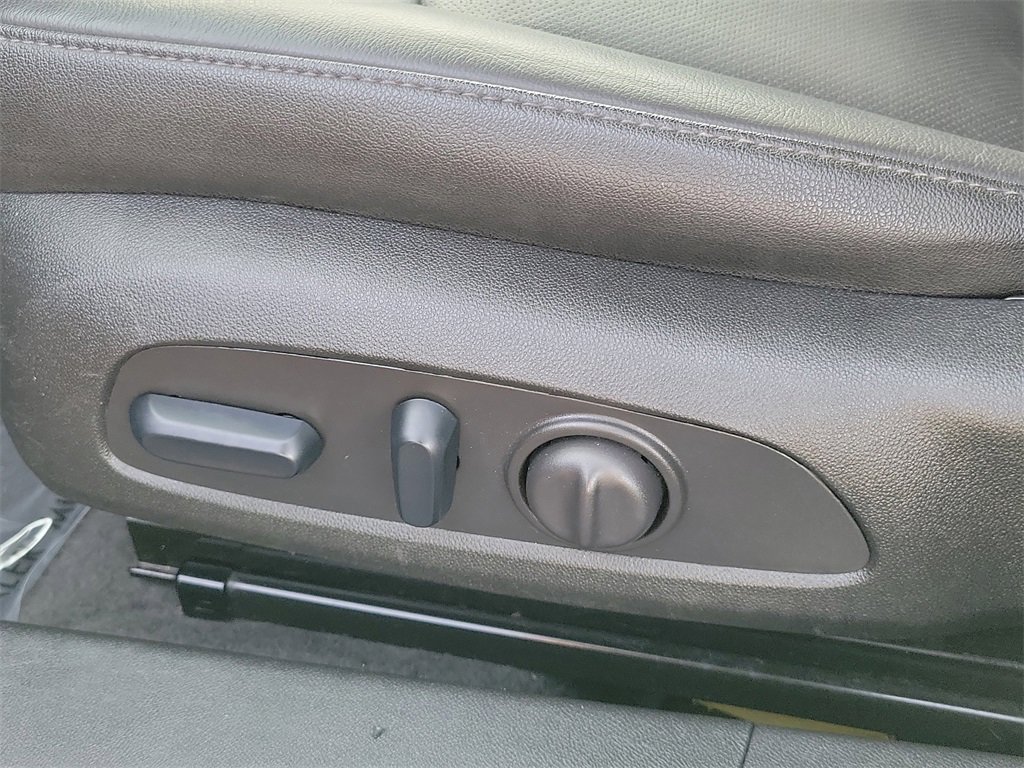 Used 2024 Chevrolet Malibu LT image 17